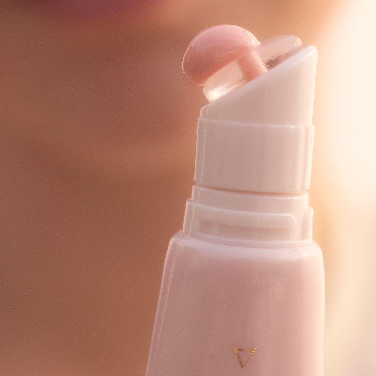 KissuLipTreatment-pdp-Applicator-1200x1200_a59bbb4f-7c54-439c-995a-e41b4459b016.jpg