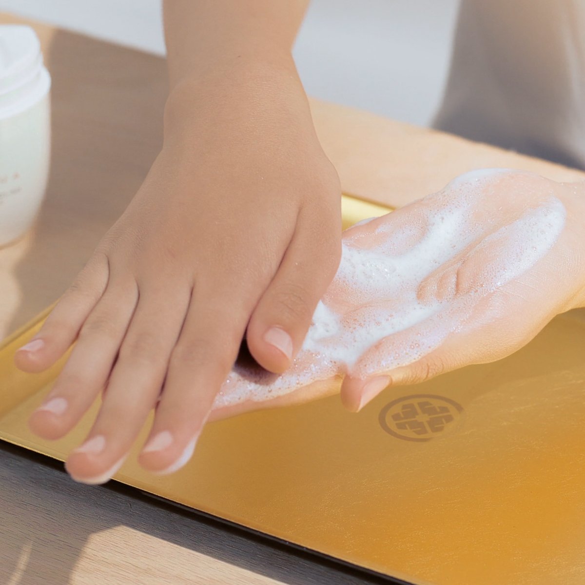 RicePolishClassic-pdp-hand-foam-1200x1200_9977ee14-4748-4f6f-a283-b953e27f5214.jpg
