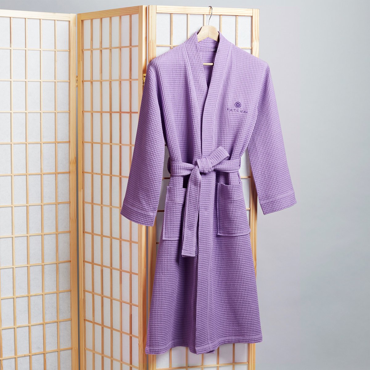 Tatcha-Robe-pdp-Craftmanship-1200x1200_4e123519-35f5-4cd1-b848-662a77ade59c.jpg